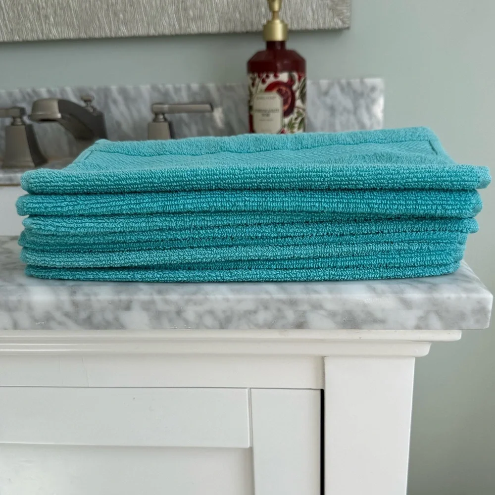 8 Turquoise Washcloths